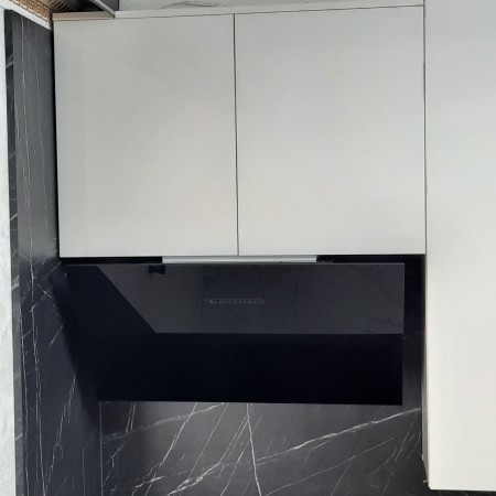 Современная угловая кухня 